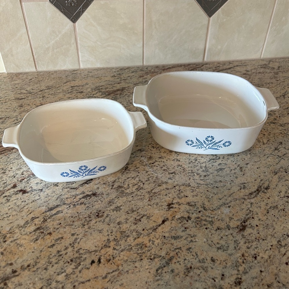 Vintage Corelle cornflower 1 Quart and  2 Quart Ceramic Baking dishes